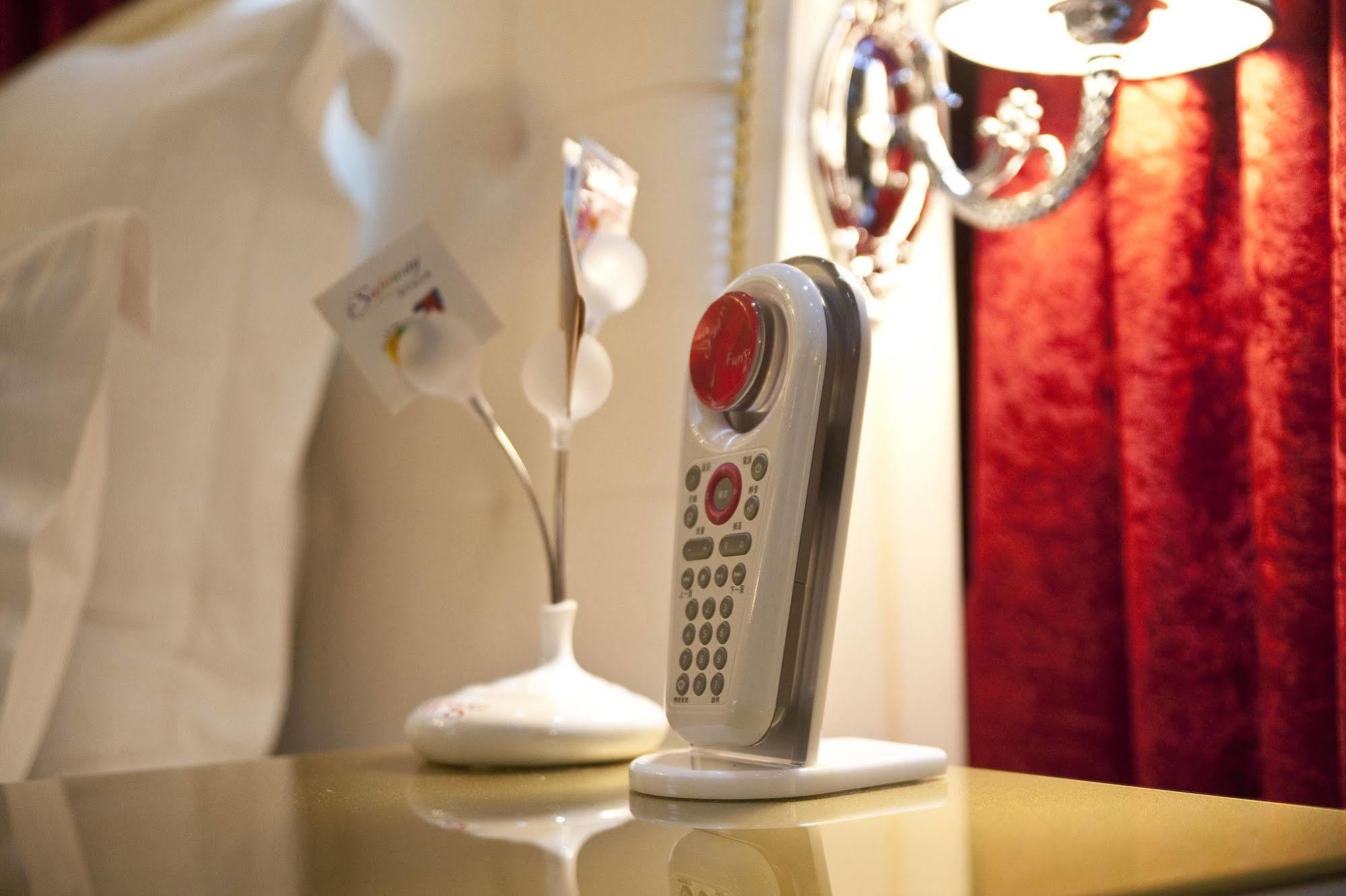 Wego Hotel - Linsen Taipei Extérieur photo